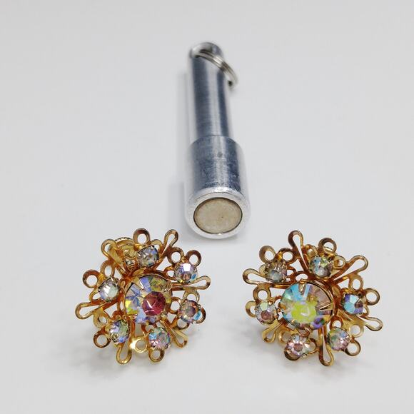 Vintage AB Rhinestone Flower Earrings, Screw Back, 1950s Jewelry - Picture 8 of 10